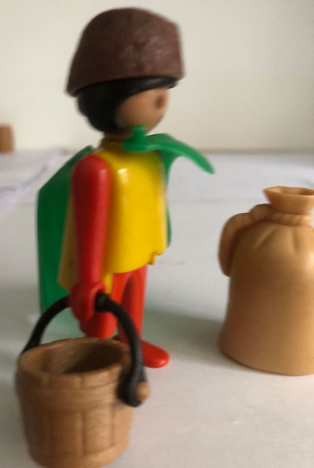 Playmobil mujer con pata de palo