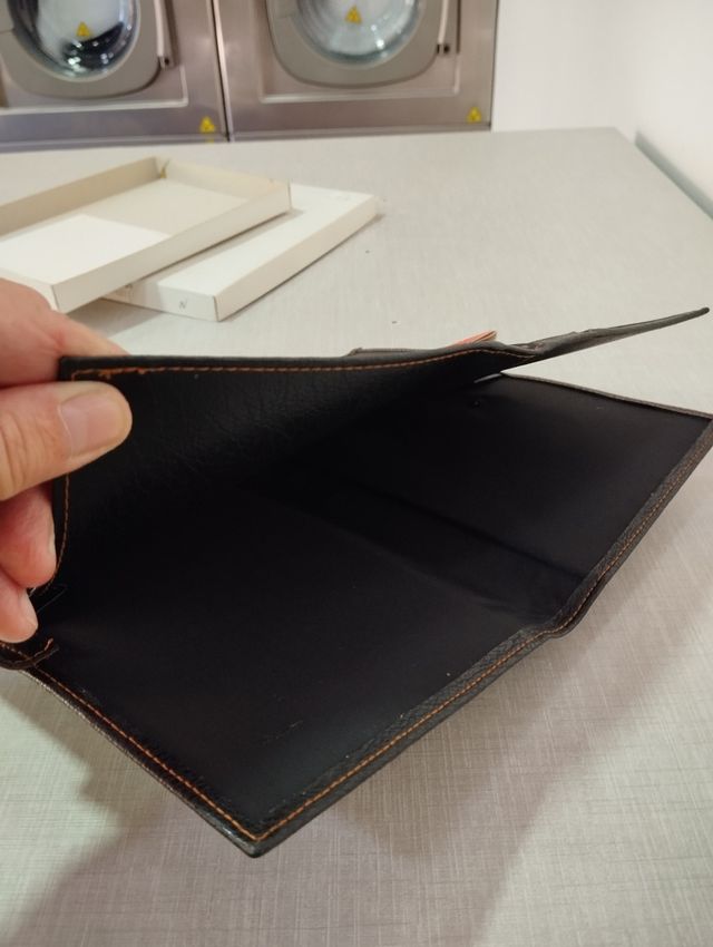 Carpeta documentos coche.