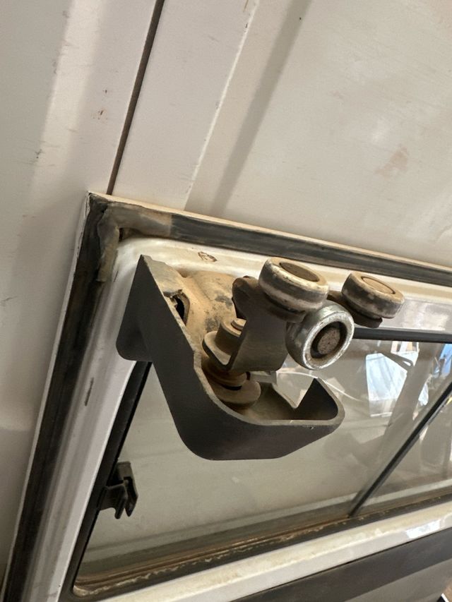 Puerta lateral Mercedes Benz MB100