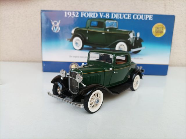 FRANKLIN MINT 1:24, 1932 Ford V8 Deuce Coupé
