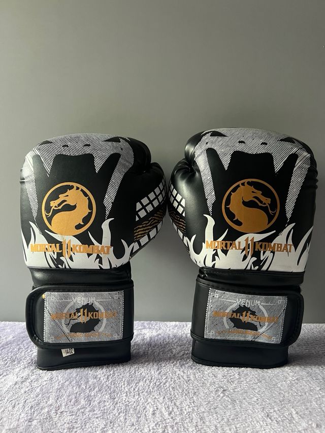 Guantes Mortal Kombat VENUM