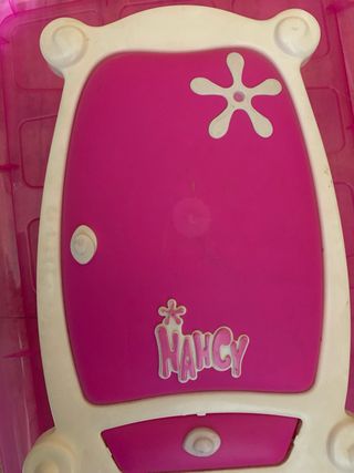 Armario + 2 Muñecas Nancy