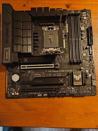 Placa base ASUS TUF GAMING B760M-PLUS D4