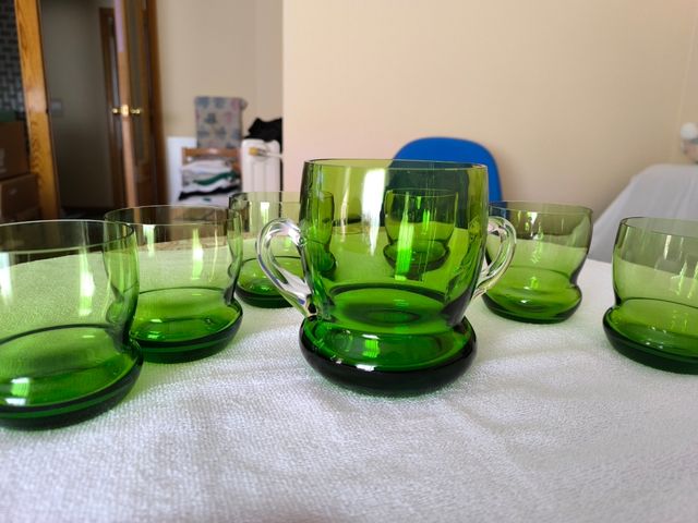 Juego 6 Vasos y Cubitera. sin extrenar