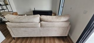 Sofá Bege em Tecido