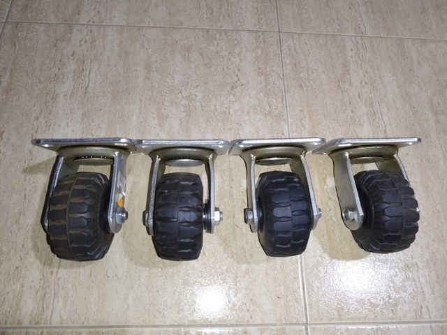4 Ruedas Giratorias goma maciza