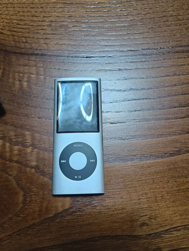 Ipod  apple