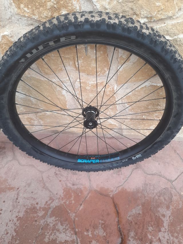 Ruedas 27,5 Plus cannondale suspensión lefty