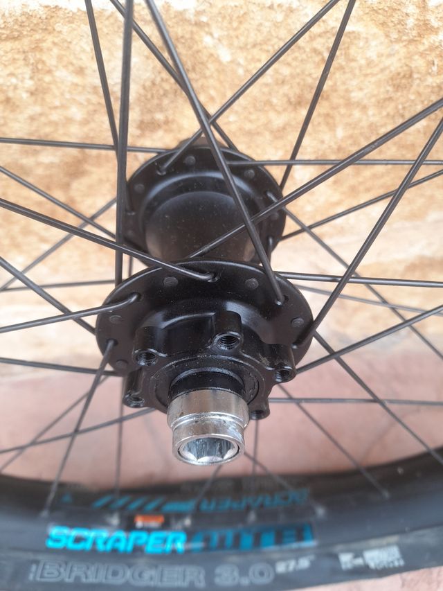 Ruedas 27,5 Plus cannondale suspensión lefty