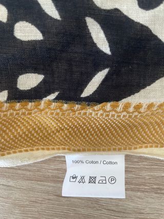 Pareo fular beige y negro 40 unidades disponibles