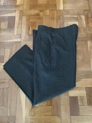 Pantalón de chico. Marca Lodati. Talla 46