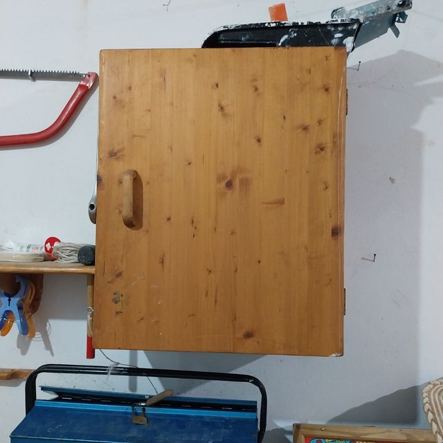 Mueble madera maciza