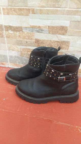 Botines negros mujer