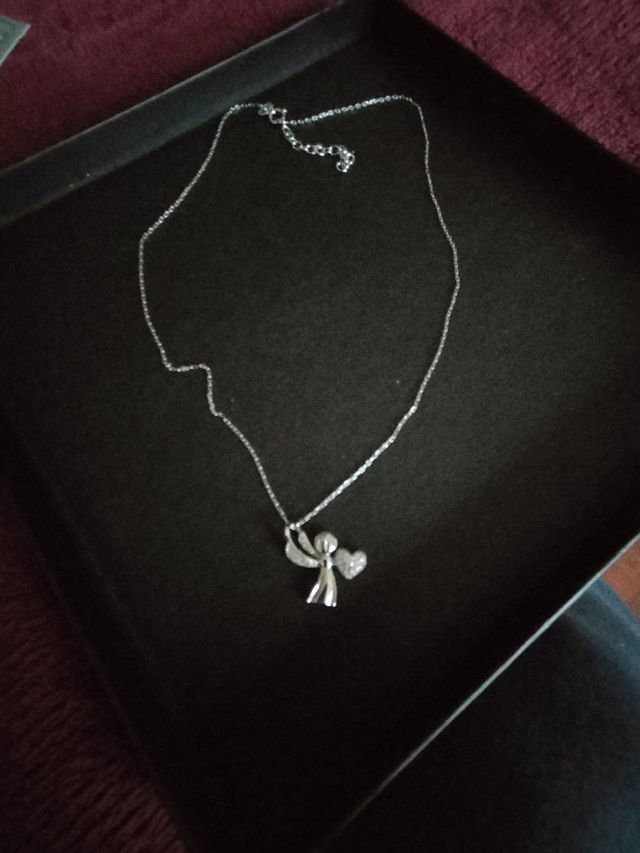 Fio em prata com anjo