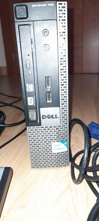 Dell Optiplex 780 + monitore + tastiera