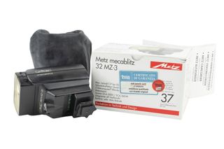 Metz 32 MZ-3 + SCA 372 flash per reflex Pentax
