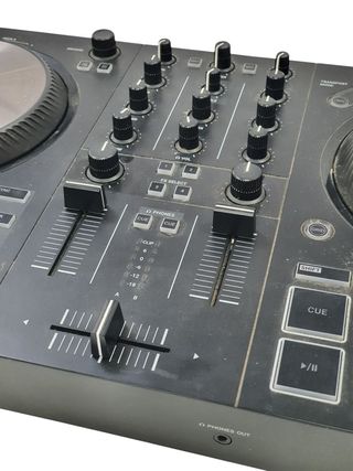 Native Instruments Traktor Kontrol S2 MK3 
