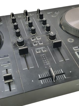 Native Instruments Traktor Kontrol S2 MK3 