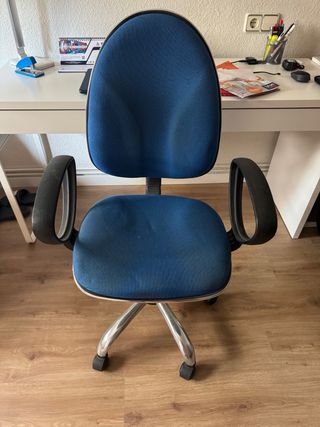 Silla oficina giratoria azul