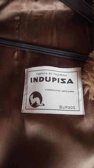 Abrigo de mutón largo