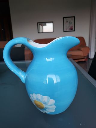 Caraffa lavori artigianali con margherite