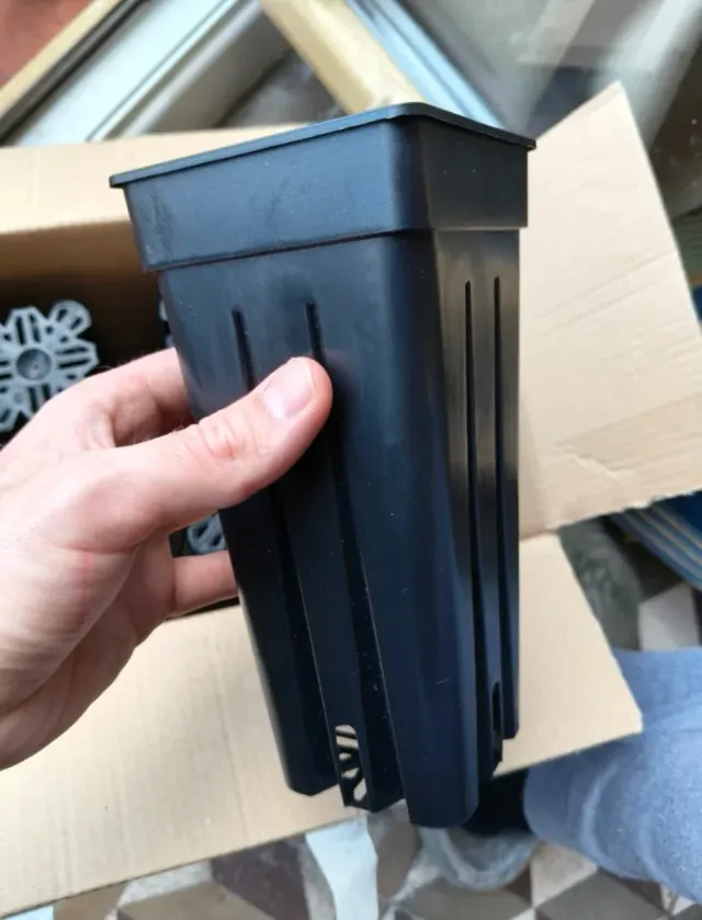 Maceta semillero SIN ESTRENAR