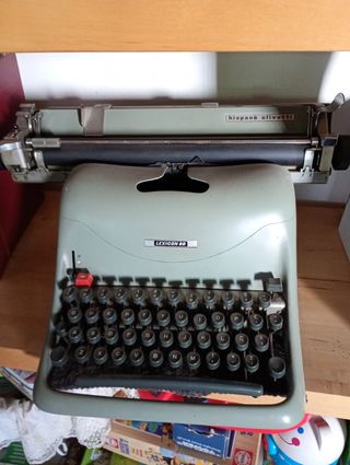 Máquina escribir Olivetti Lexicon 80