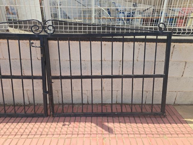 Puerta coche campo 282 x 116 cm.