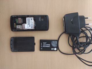 LG KU250 - Teléfono móvil negro