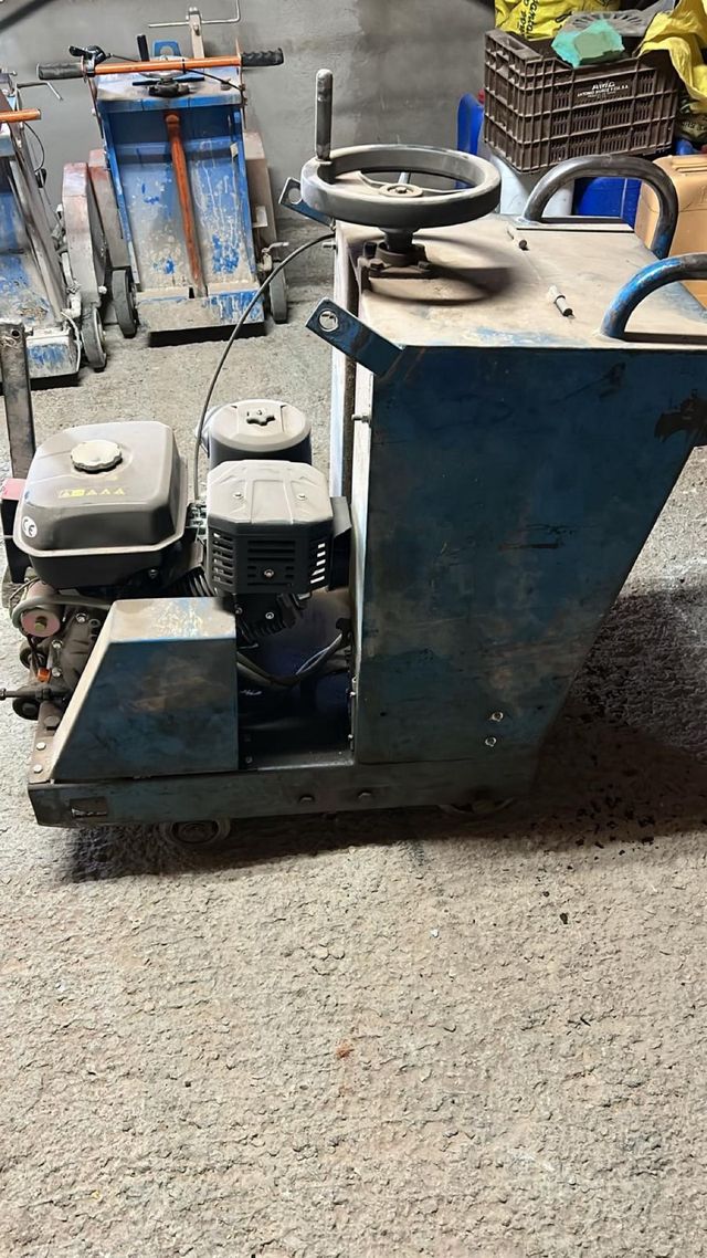 Cortadora de hormigón y asfalto