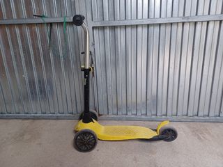 Patinete infantil amarillo