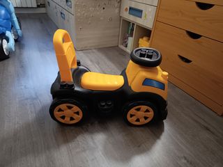 Correpasillos con piezas para jugar