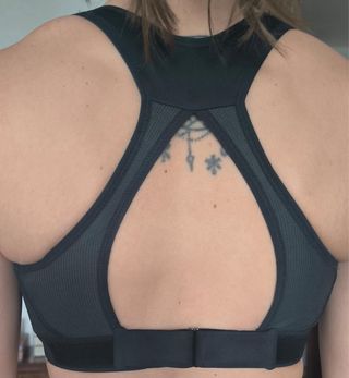 Sujetador deportivo Nike talla XS A-C o XS D-E