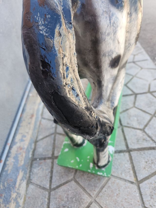 2 caballos de cartón piedra



