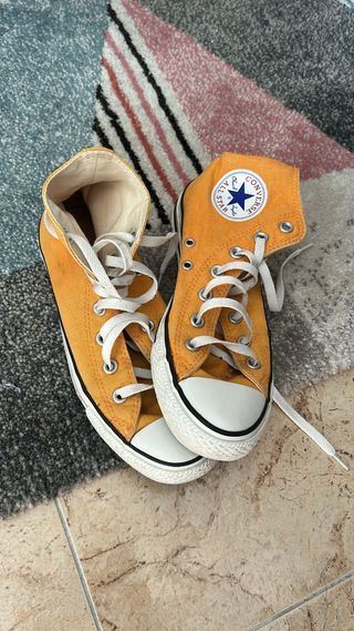 Converse Chuck Taylor: negras y blancas