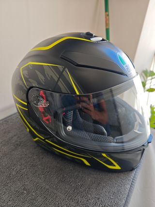 Casco AGV