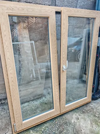 Ventana imitación madera 128x140