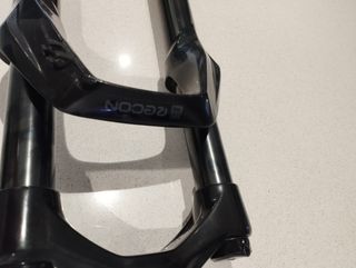 Horquilla rock shock recon 29"