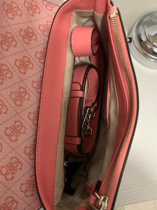 Bolso Guess rayas rosa blanco