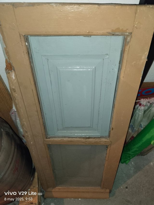 Ventana antigua de madera