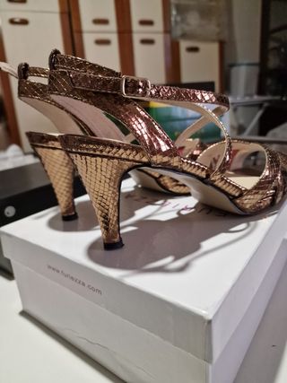 Zapatos de Salón dorados