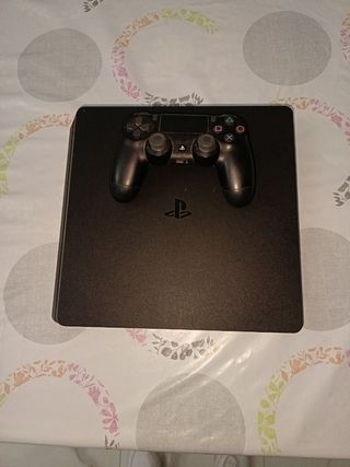 PS4 (PlayStation 4) negra