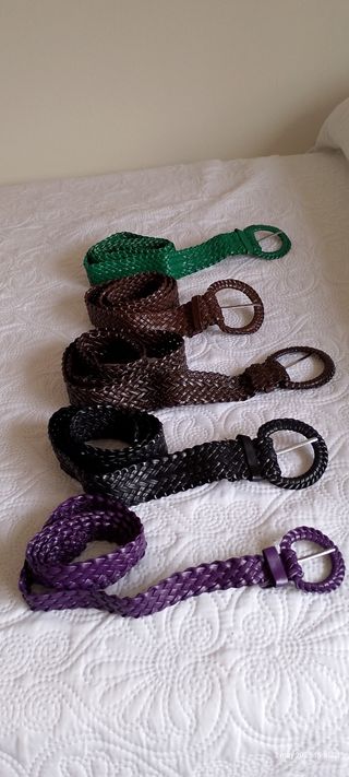 Cinturones varios colores, 2€ cada uno