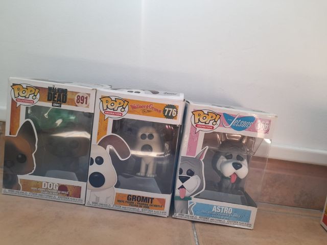 4 Funko Pop! Vinyl Figures
Escucho  ofertas.