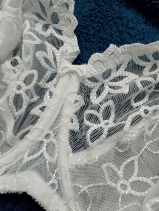 Set di due reggiseni bianco e nero