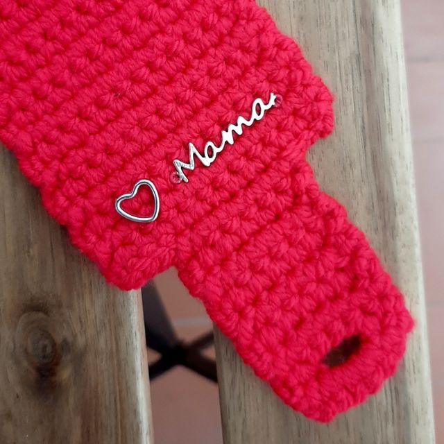 Cubretaza a crochet rojo - incluye taza