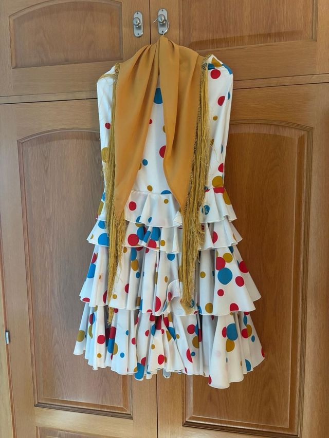 Falda flamenca talla 38 altura 160cm