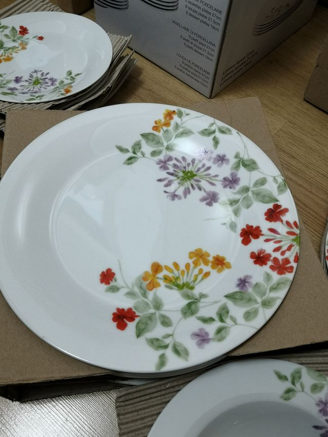 Vajilla Santa Clara sin estrenar modelo Melisa