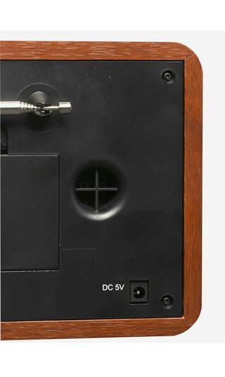 Denver DAB18  Radio Analógica y Digital DabFM. Altavoces 4 W