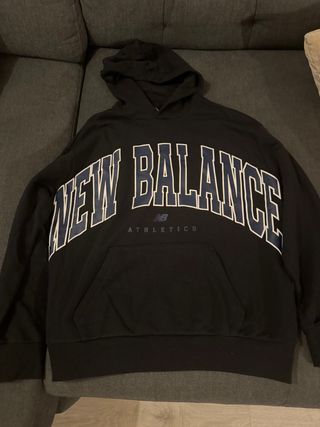 SUDADERA NEW BALANCE  TALLA 3 L COLOR NEGRO 